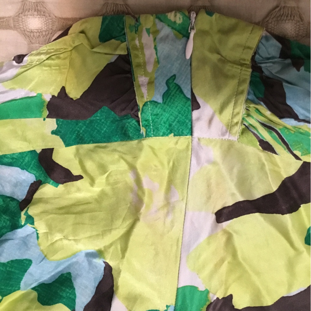 Floral Halter Top 100% silk - Picture 3 of 6